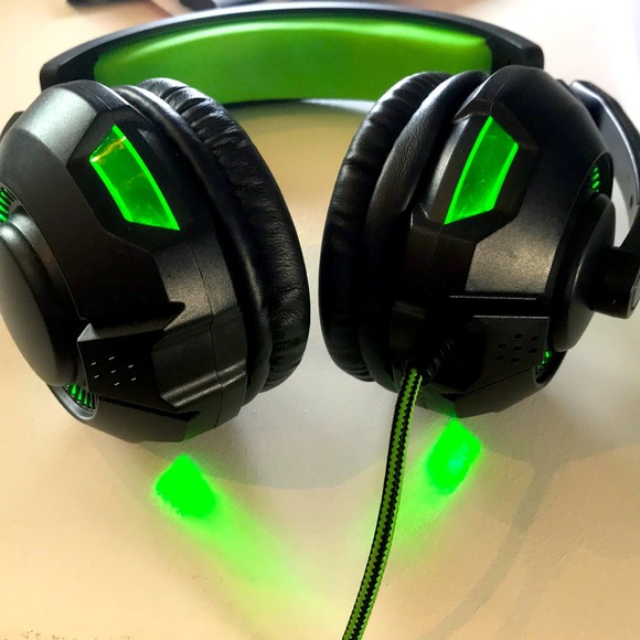 Turtle Beach adjustable gaming headset! - Picture 2 of 4